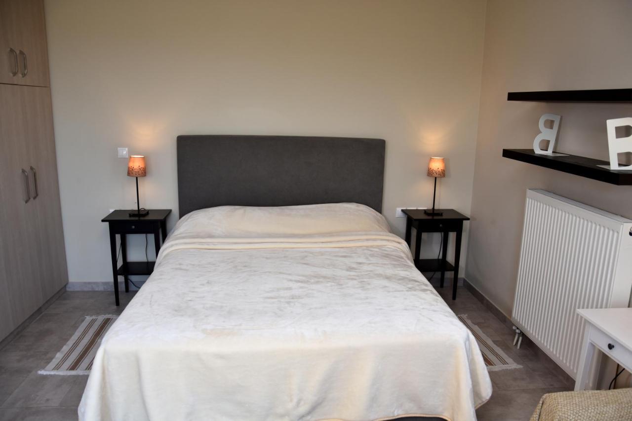 Ελιάδες - Eliades Apartments Karystos  Exteriör bild
