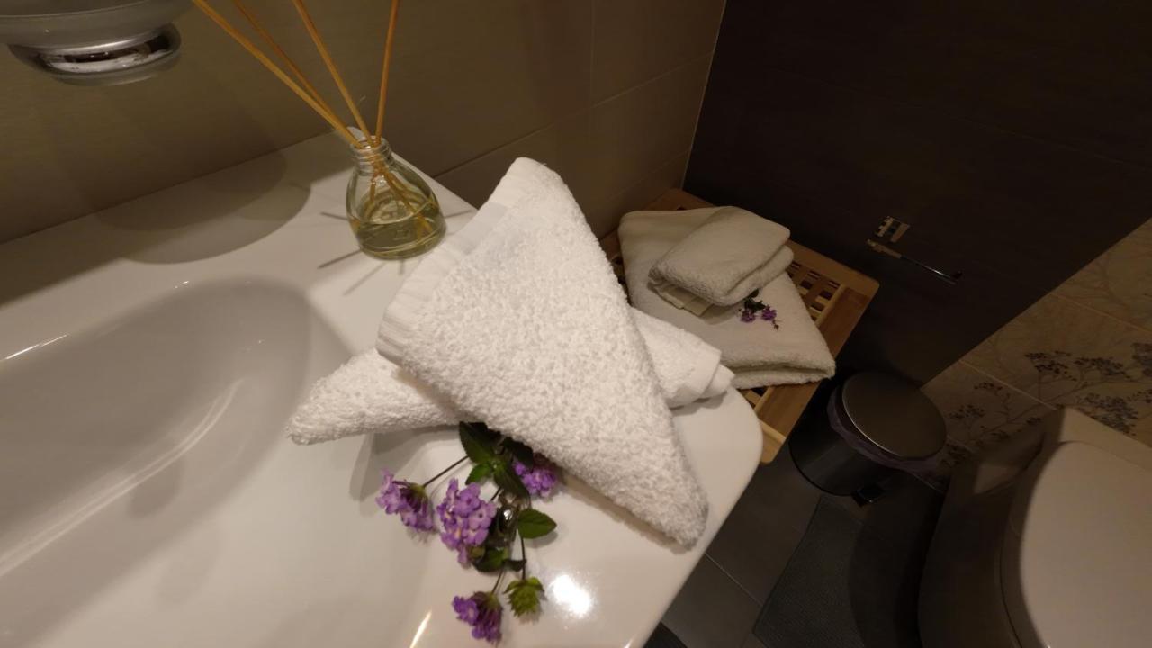 Ελιάδες - Eliades Apartments Karystos  Exteriör bild