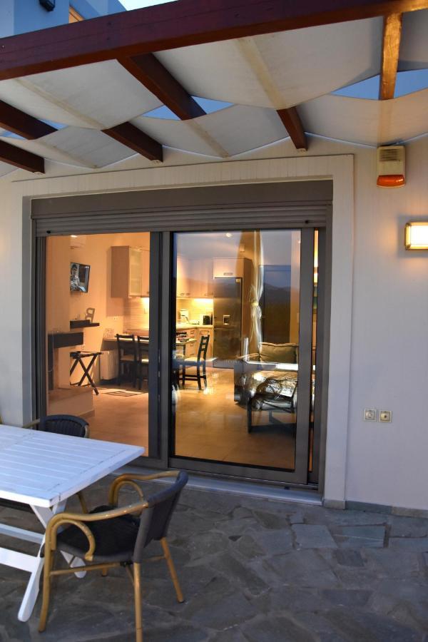 Ελιάδες - Eliades Apartments Karystos  Exteriör bild